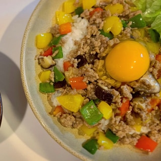 パプリカそぼろ丼